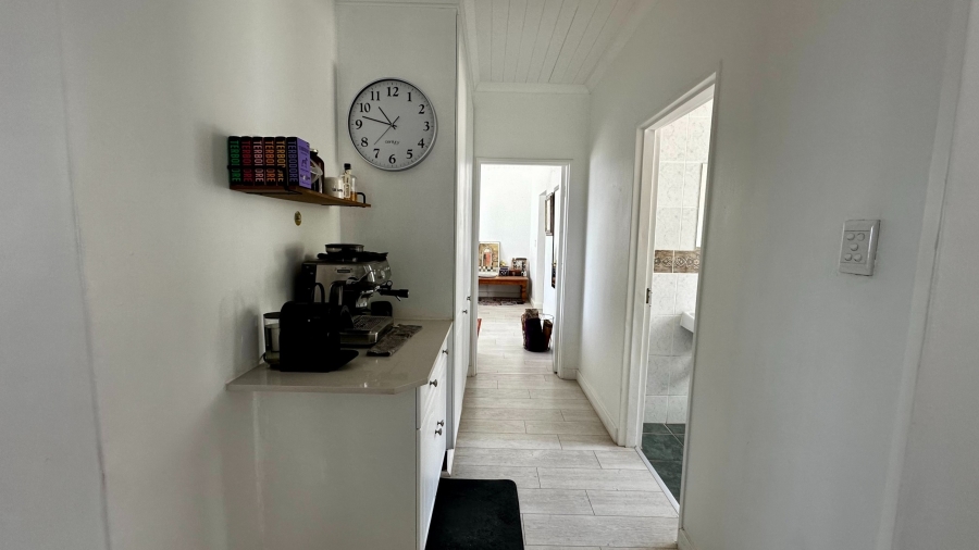 5 Bedroom Property for Sale in Rooi Els Western Cape